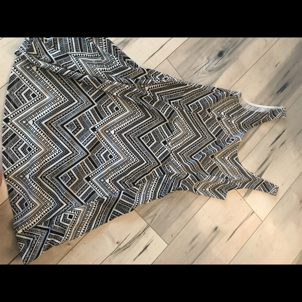 Black and white pattern dress